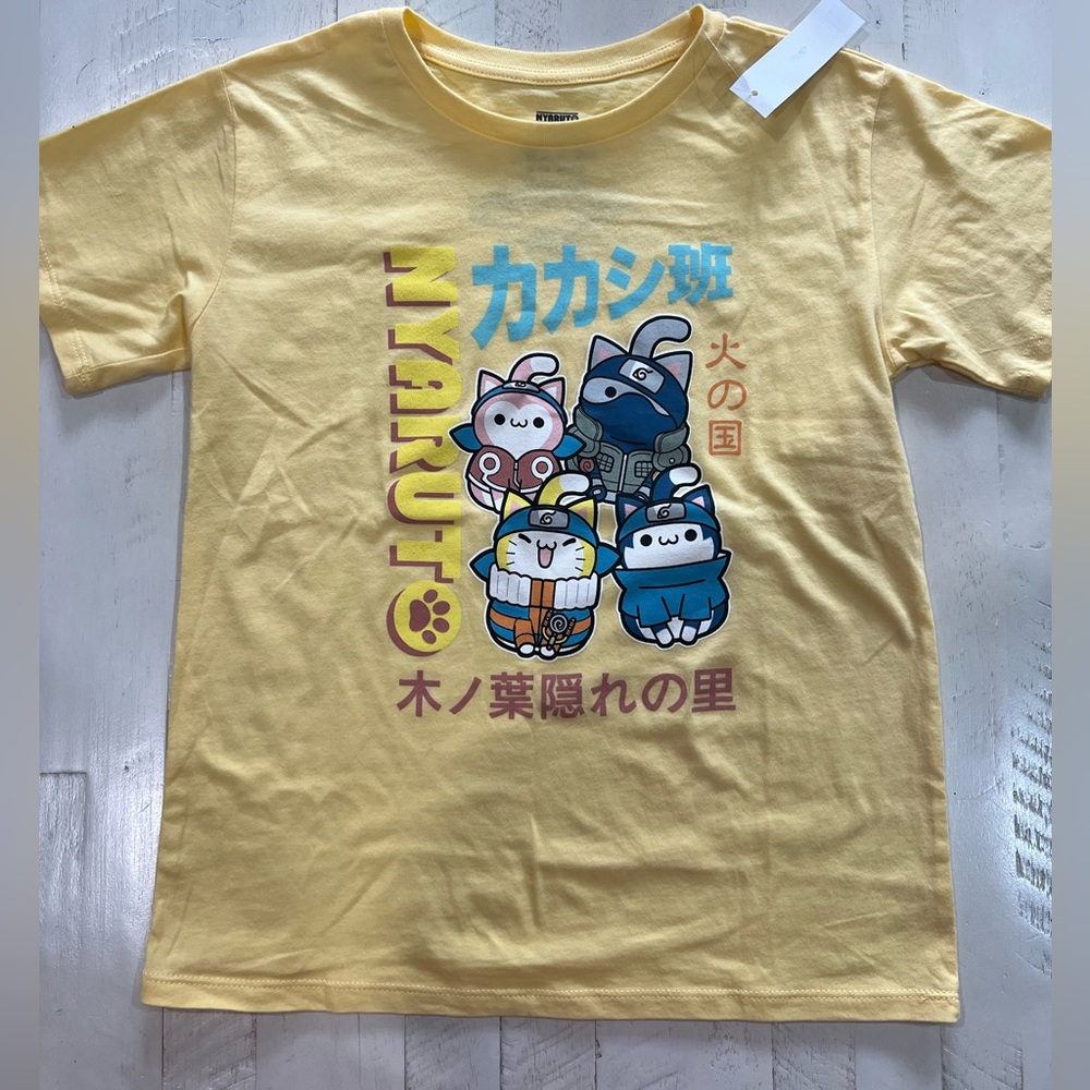 NWT Nyaruto yellow T-shirt kids size Medium